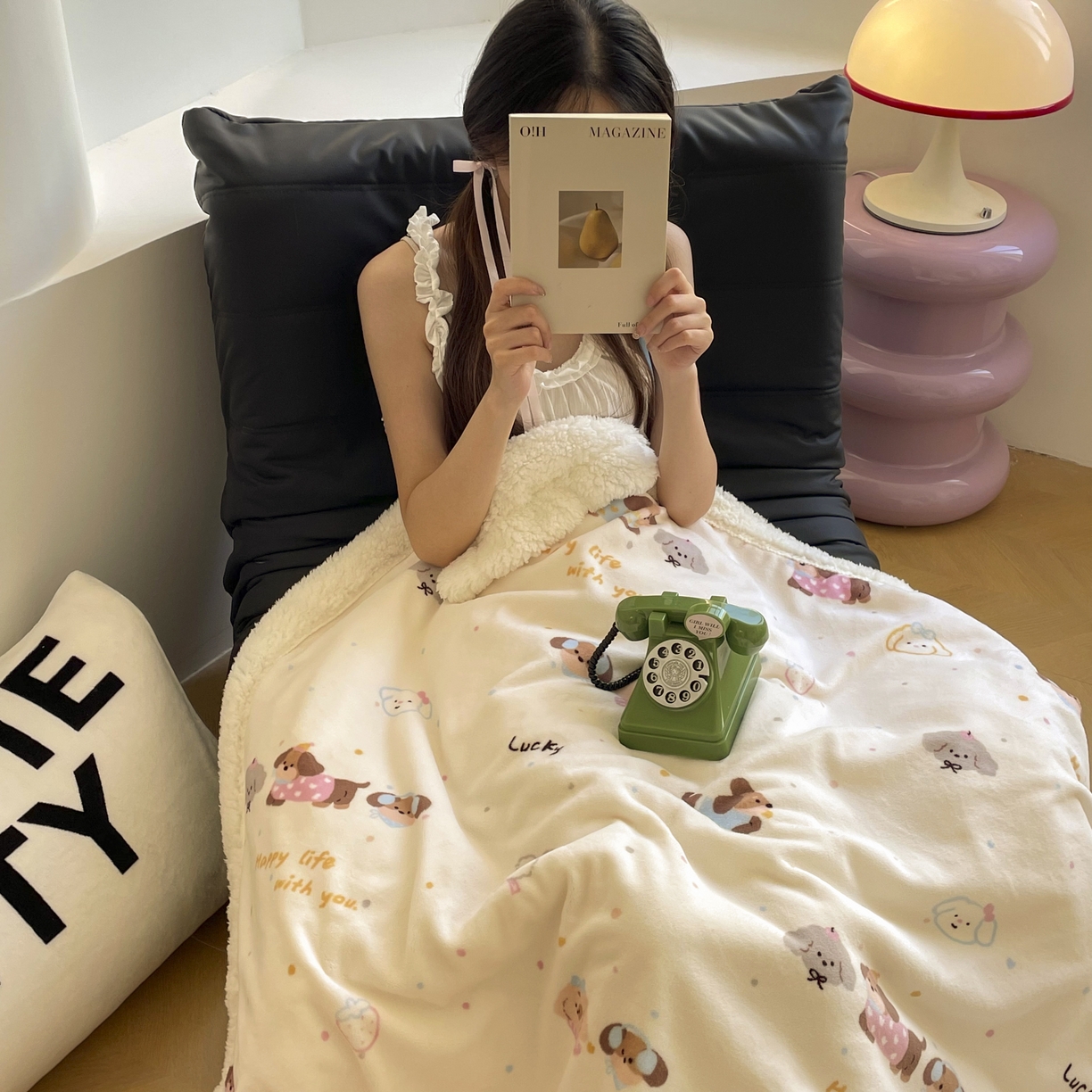 91家纺网 家纺一手货源 找家纺 十里居 2025新款印花牛奶绒羊羔绒盖毯毛毯午休毯卡通多功能沙发毯 小狗派对