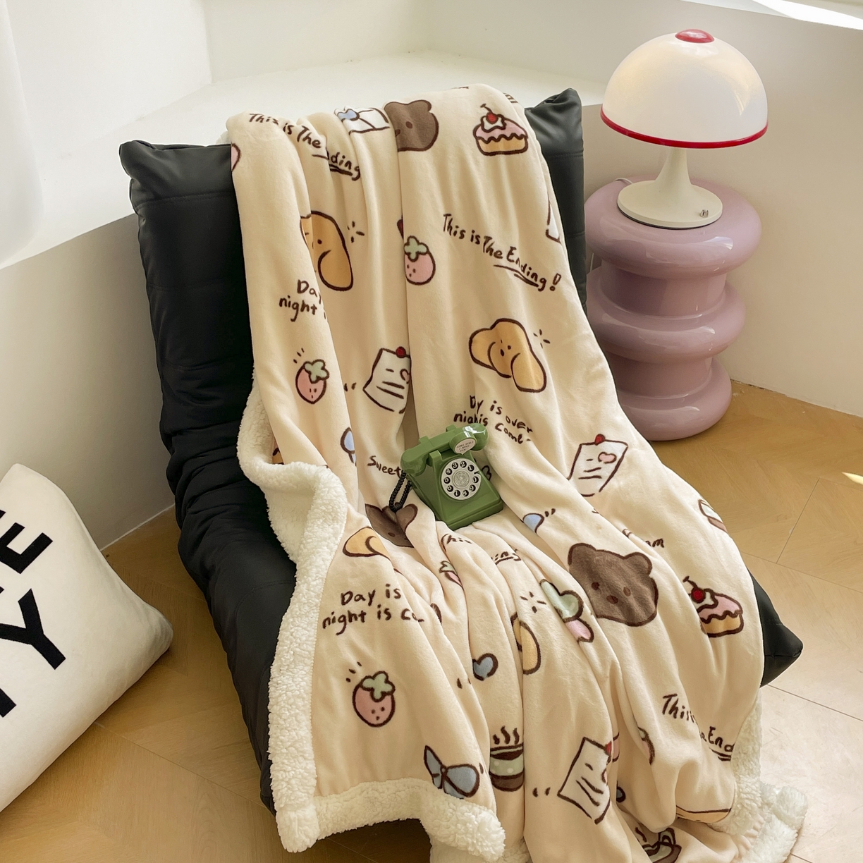 91家纺网 家纺一手货源 找家纺 十里居 2025新款印花牛奶绒羊羔绒盖毯毛毯午休毯卡通多功能沙发毯 小熊日记