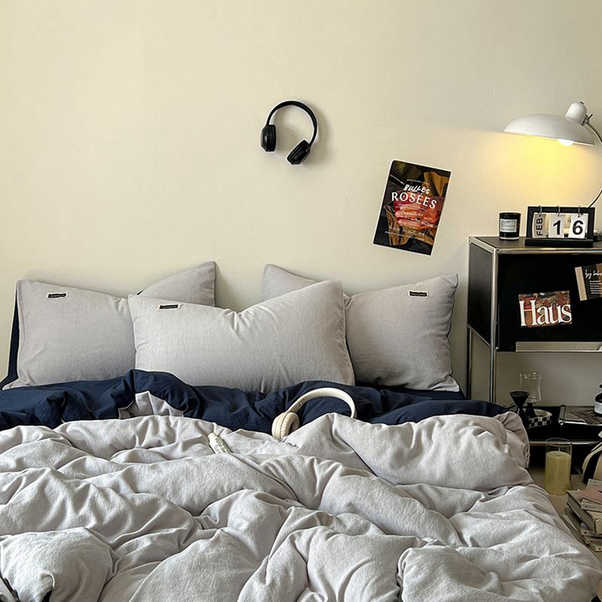 91家纺网 家纺一手货源 找家纺 悦织湾家纺 2025新款雪尼尔亲肤四件套轻奢透气纯色单双人学生宿舍床上用品三四件套 雪尼尔-浅灰+藏蓝