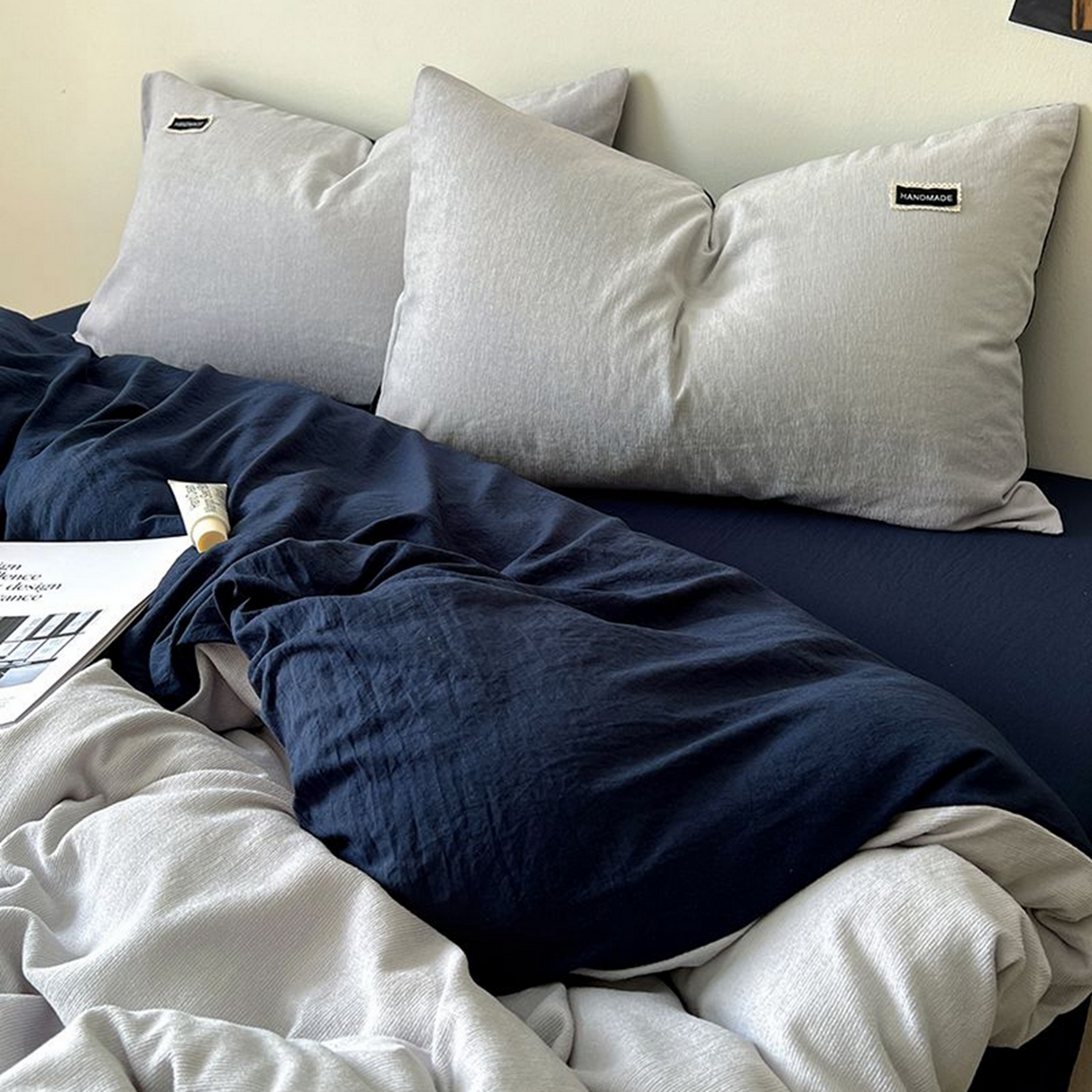 91家纺网 家纺一手货源 找家纺 悦织湾家纺 2025新款雪尼尔亲肤四件套轻奢透气纯色单双人学生宿舍床上用品三四件套 雪尼尔-浅灰+藏蓝
