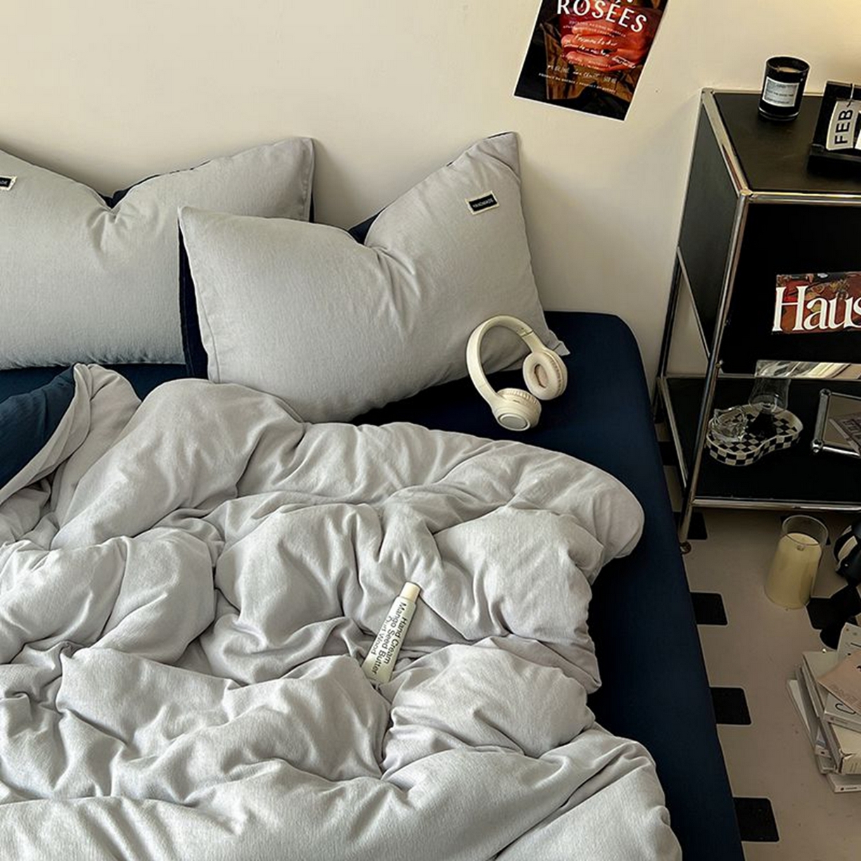 91家纺网 家纺一手货源 找家纺 悦织湾家纺 2025新款雪尼尔亲肤四件套轻奢透气纯色单双人学生宿舍床上用品三四件套 雪尼尔-浅灰+藏蓝