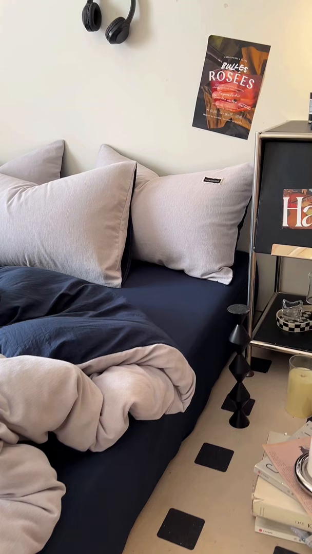 91家纺网 家纺一手货源 找家纺 悦织湾家纺 2025新款雪尼尔亲肤四件套轻奢透气纯色单双人学生宿舍床上用品三四件套 雪尼尔-浅灰+藏蓝