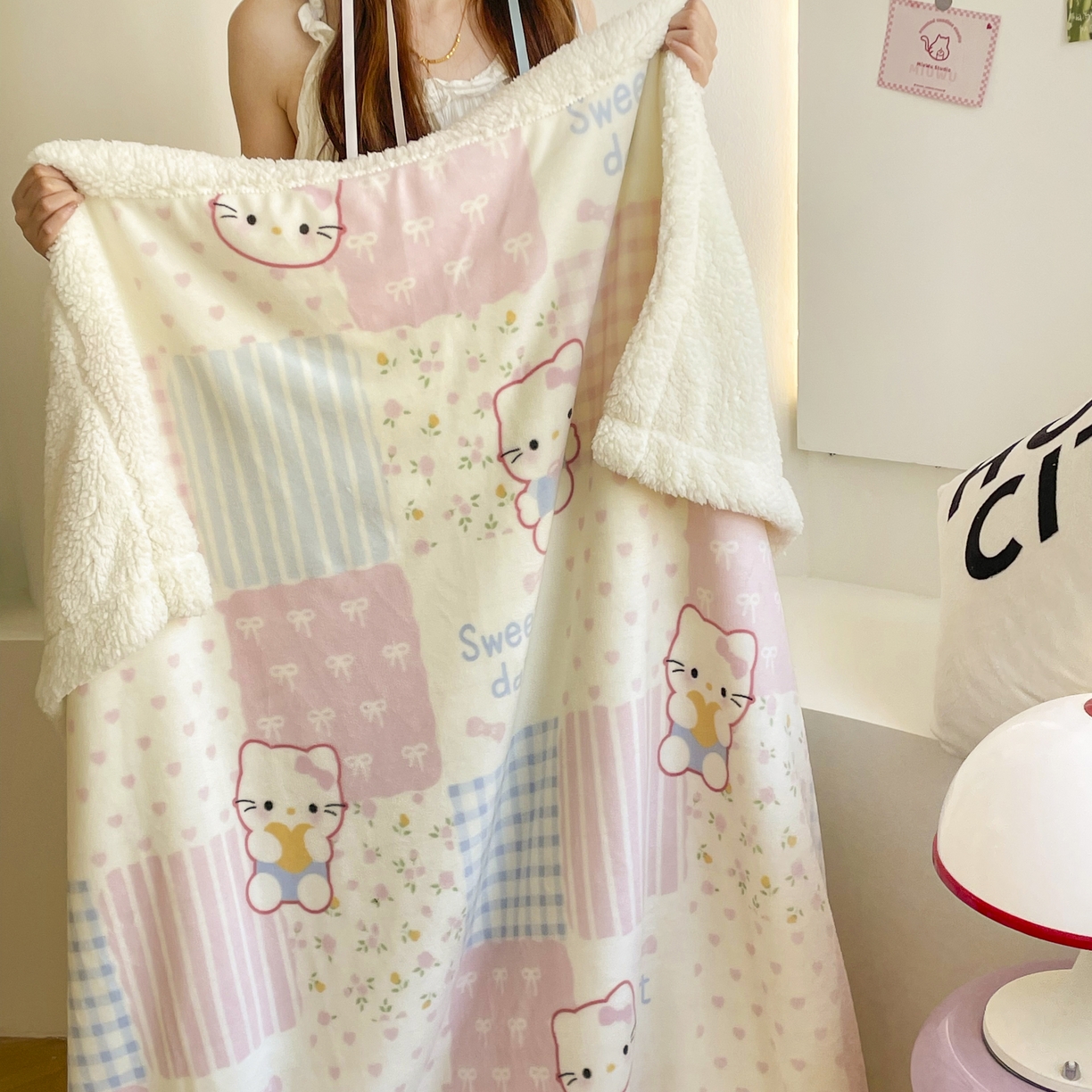 91家纺网 家纺一手货源 找家纺 十里居 2025新款印花牛奶绒羊羔绒盖毯毛毯午休毯卡通多功能沙发毯 布丁猫