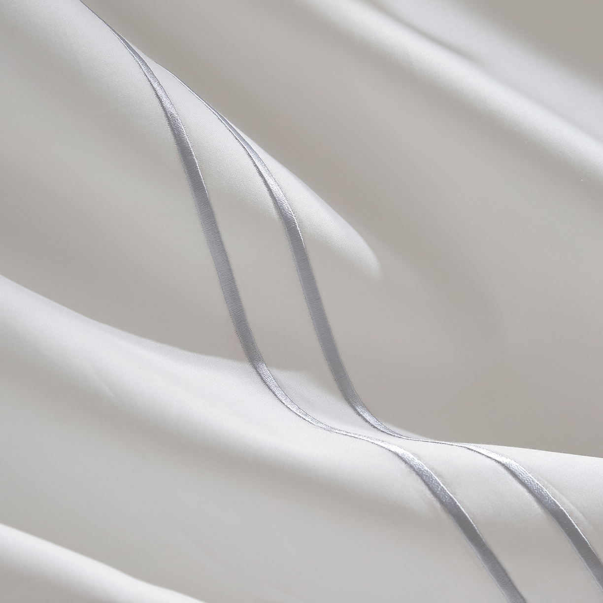 91家纺网 家纺一手货源 找家纺 ONE TWO ONE 121 2025新款酒店民宿专订长绒棉高支高密贡缎刺绣（小cr）四件套（【提供买家秀】为了各位老板们都有利润空间，平台控价券后不得低于298/318元，感谢您的配合与支持！） 