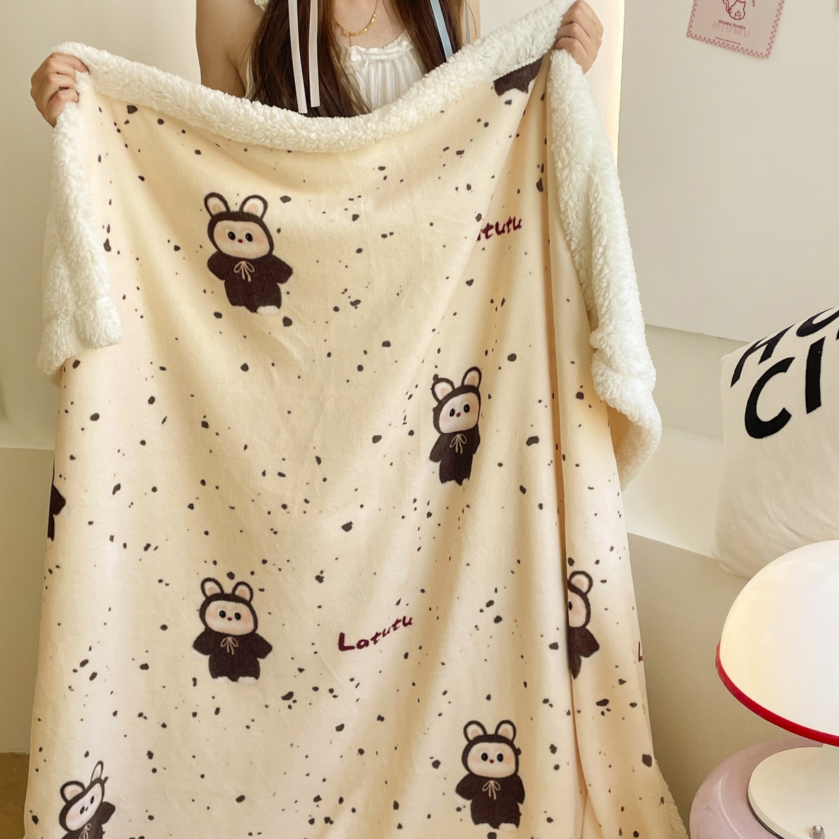 十里居 2025新款印花牛奶绒羊羔绒盖毯毛毯午休毯卡通多功能沙发毯 小布布-黄