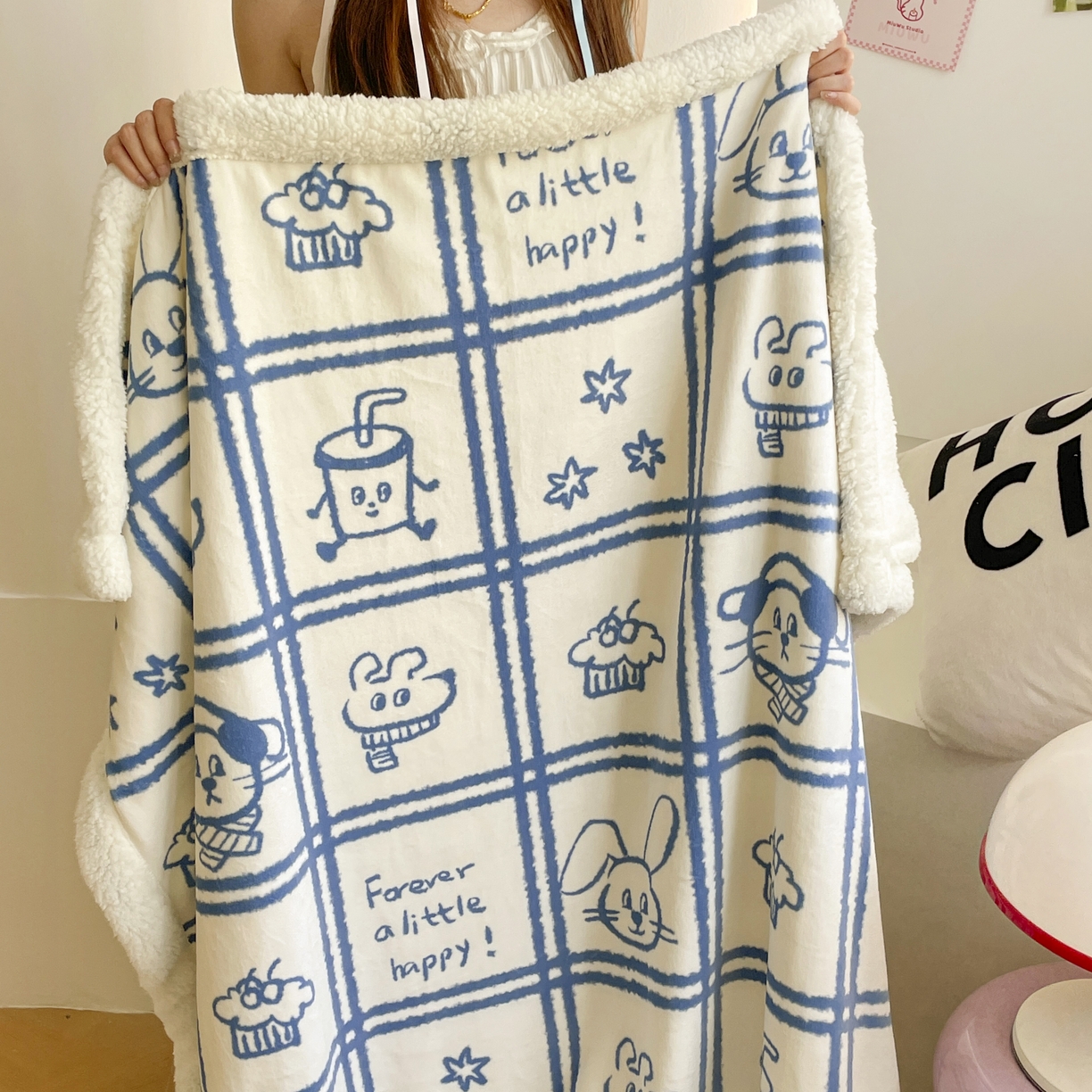 十里居 2025新款印花牛奶绒羊羔绒盖毯毛毯午休毯卡通多功能沙发毯 蓝色涂鸦