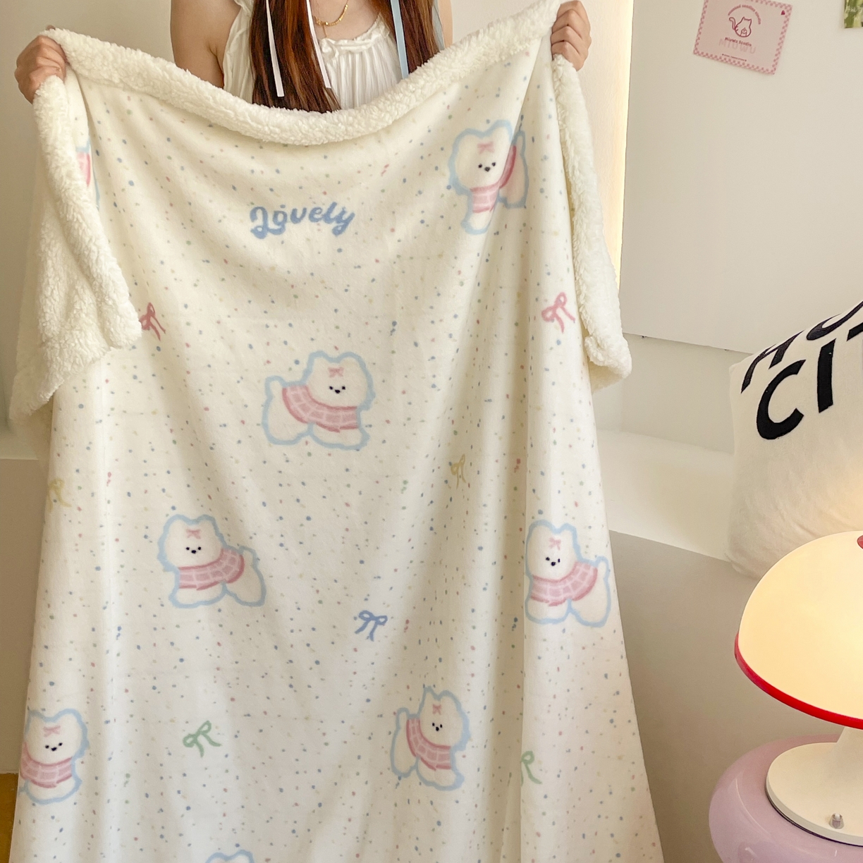 91家纺网 家纺一手货源 找家纺 十里居 2025新款印花牛奶绒羊羔绒盖毯毛毯午休毯卡通多功能沙发毯 五彩缤纷狗