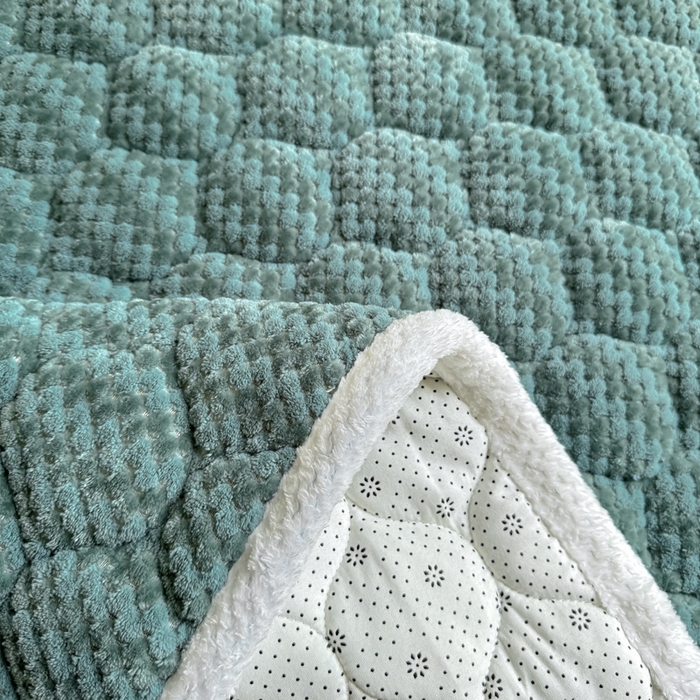 91家纺网 家纺一手货源 找家纺 正邦家纺 2025新款云豆绒加厚保暖夹棉软床垫上下铺床褥学生床护垫 松柏绿