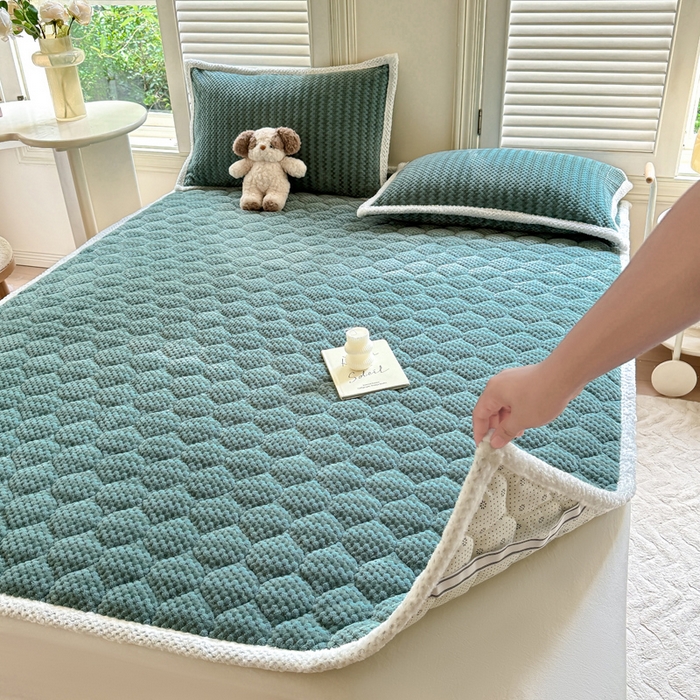 91家纺网 家纺一手货源 找家纺 正邦家纺 2025新款云豆绒加厚保暖夹棉软床垫上下铺床褥学生床护垫 松柏绿