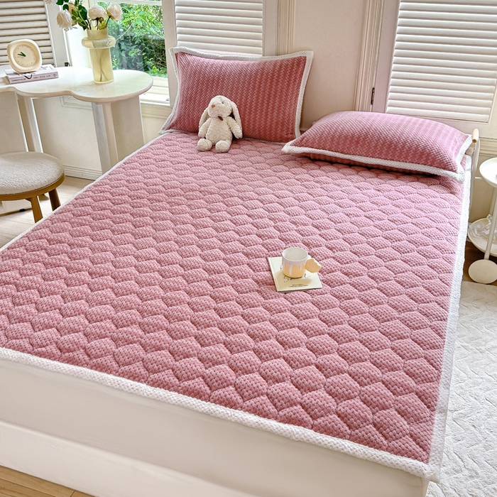 91家纺网 家纺一手货源 找家纺 正邦家纺 2025新款云豆绒加厚保暖夹棉软床垫上下铺床褥学生床护垫 合欢红