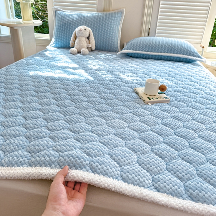 91家纺网 家纺一手货源 找家纺 正邦家纺 2025新款云豆绒加厚保暖夹棉软床垫上下铺床褥学生床护垫 婴儿蓝