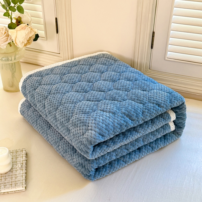 91家纺网 家纺一手货源 找家纺 正邦家纺 2025新款云豆绒加厚保暖夹棉软床垫上下铺床褥学生床护垫 秋波蓝