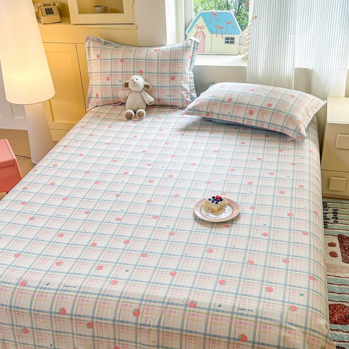 91家纺网 家纺一手货源 找家纺 帛织澜家纺 2025新款12868全棉喷气印花床单单件 草莓派-A版