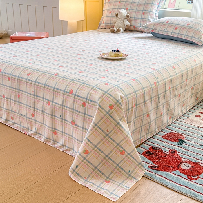 91家纺网 家纺一手货源 找家纺 帛织澜家纺 2025新款12868全棉喷气印花床单单件 草莓派-A版