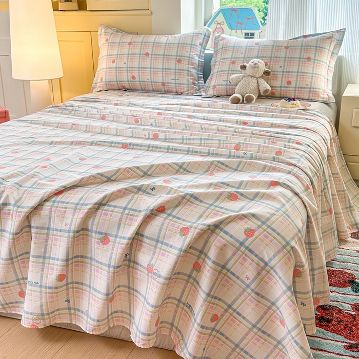 91家纺网 家纺一手货源 找家纺 帛织澜家纺 2025新款12868全棉喷气印花床单单件 草莓派-A版