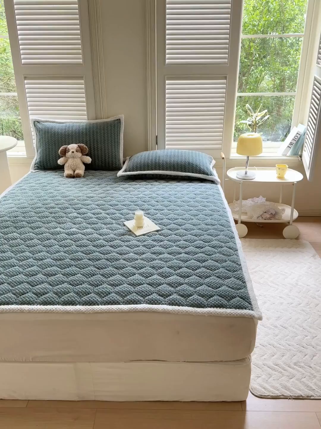 91家纺网 家纺一手货源 找家纺 正邦家纺 2025新款云豆绒加厚保暖夹棉软床垫上下铺床褥学生床护垫 松柏绿