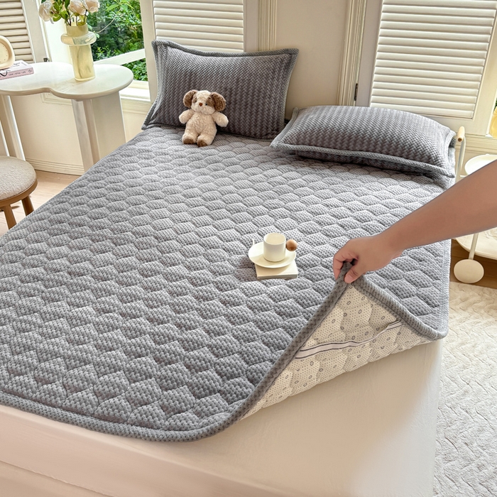 91家纺网 家纺一手货源 找家纺 正邦家纺 2025新款云豆绒加厚保暖夹棉软床垫上下铺床褥学生床护垫 银河灰