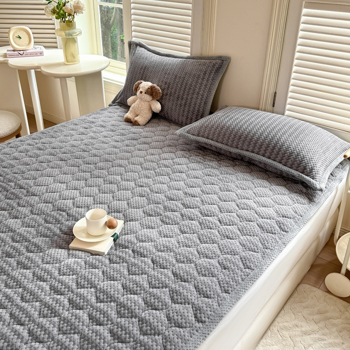 91家纺网 家纺一手货源 找家纺 正邦家纺 2025新款云豆绒加厚保暖夹棉软床垫上下铺床褥学生床护垫 银河灰