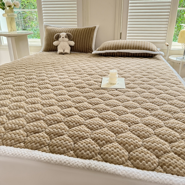 91家纺网 家纺一手货源 找家纺 正邦家纺 2025新款云豆绒加厚保暖夹棉软床垫上下铺床褥学生床护垫 巴洛克金