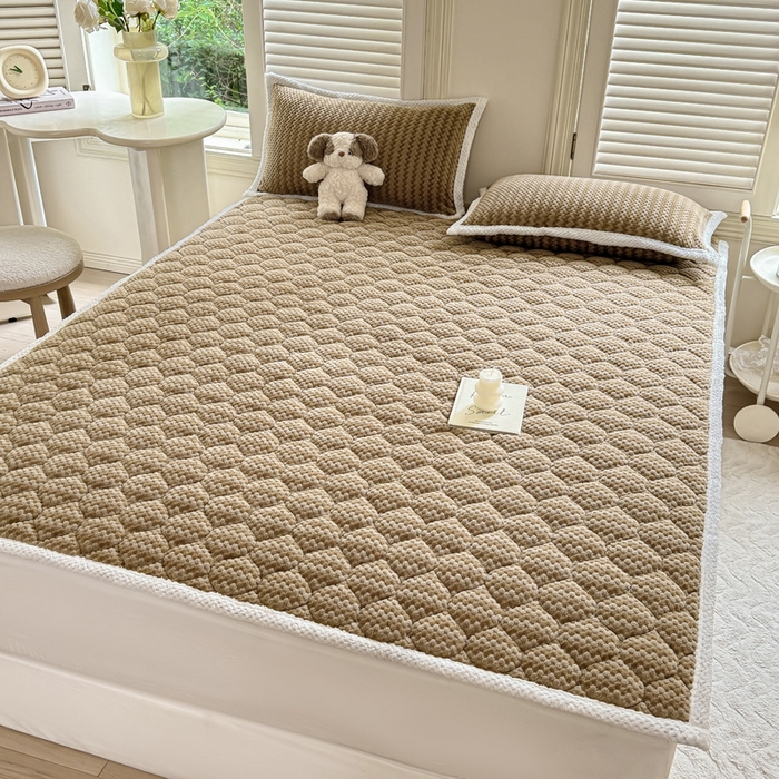 91家纺网 家纺一手货源 找家纺 正邦家纺 2025新款云豆绒加厚保暖夹棉软床垫上下铺床褥学生床护垫 巴洛克金