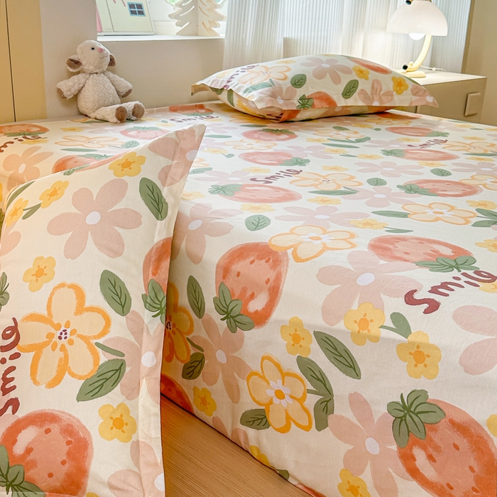 91家纺网 家纺一手货源 找家纺 帛织澜家纺 2025新款12868全棉喷气印花床单单件 草莓物语-A版