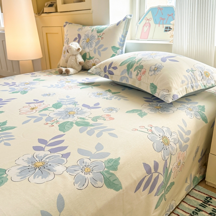 91家纺网 家纺一手货源 找家纺 帛织澜家纺 2025新款12868全棉喷气印花床单单件 花漾星辰-A版