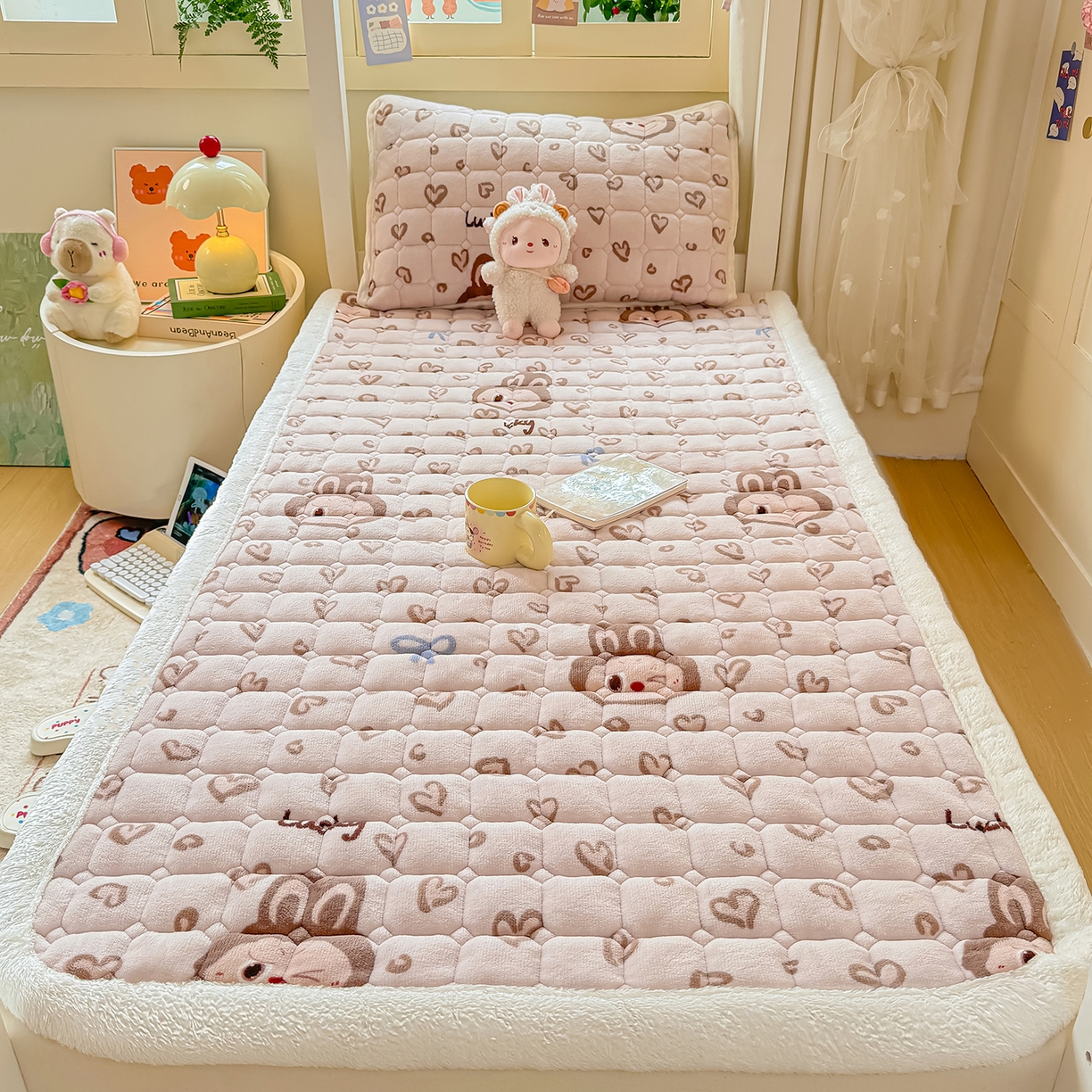91家纺网 家纺一手货源 找家纺 眠势力 2025新款牛奶绒学生床垫加绒牛奶绒床褥子秋冬保暖珊瑚绒夹棉上下铺床护垫 爱心布布-牛奶绒床垫