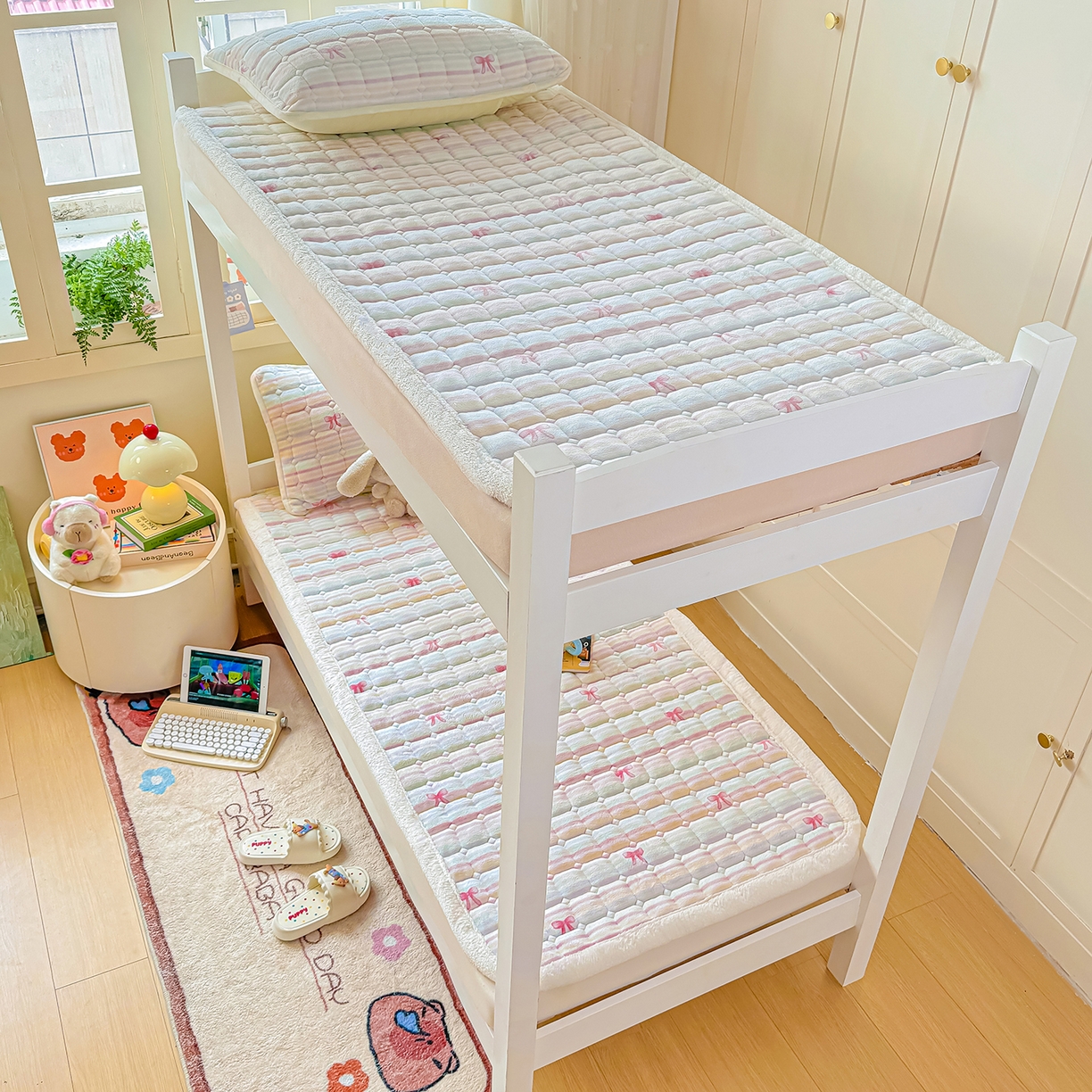 91家纺网 家纺一手货源 找家纺 眠势力 2025新款牛奶绒学生床垫加绒牛奶绒床褥子秋冬保暖珊瑚绒夹棉上下铺床护垫 彩虹旋律-牛奶绒床垫