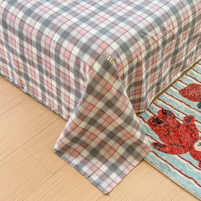 91家纺网 家纺一手货源 找家纺 帛织澜家纺 2025新款12868全棉喷气印花床单单件 木几小格-A版