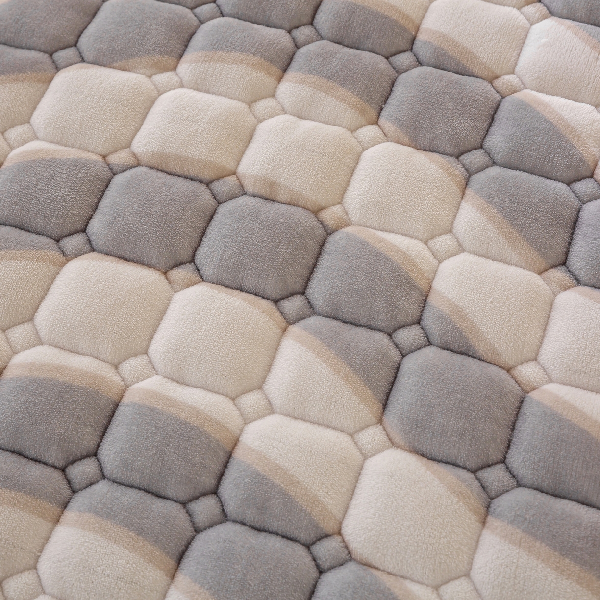 91家纺网 家纺一手货源 找家纺 眠势力 2025新款牛奶绒学生床垫加绒牛奶绒床褥子秋冬保暖珊瑚绒夹棉上下铺床护垫 乘风破浪-牛奶绒床垫