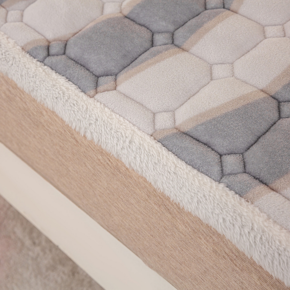 91家纺网 家纺一手货源 找家纺 眠势力 2025新款牛奶绒学生床垫加绒牛奶绒床褥子秋冬保暖珊瑚绒夹棉上下铺床护垫 乘风破浪-牛奶绒床垫