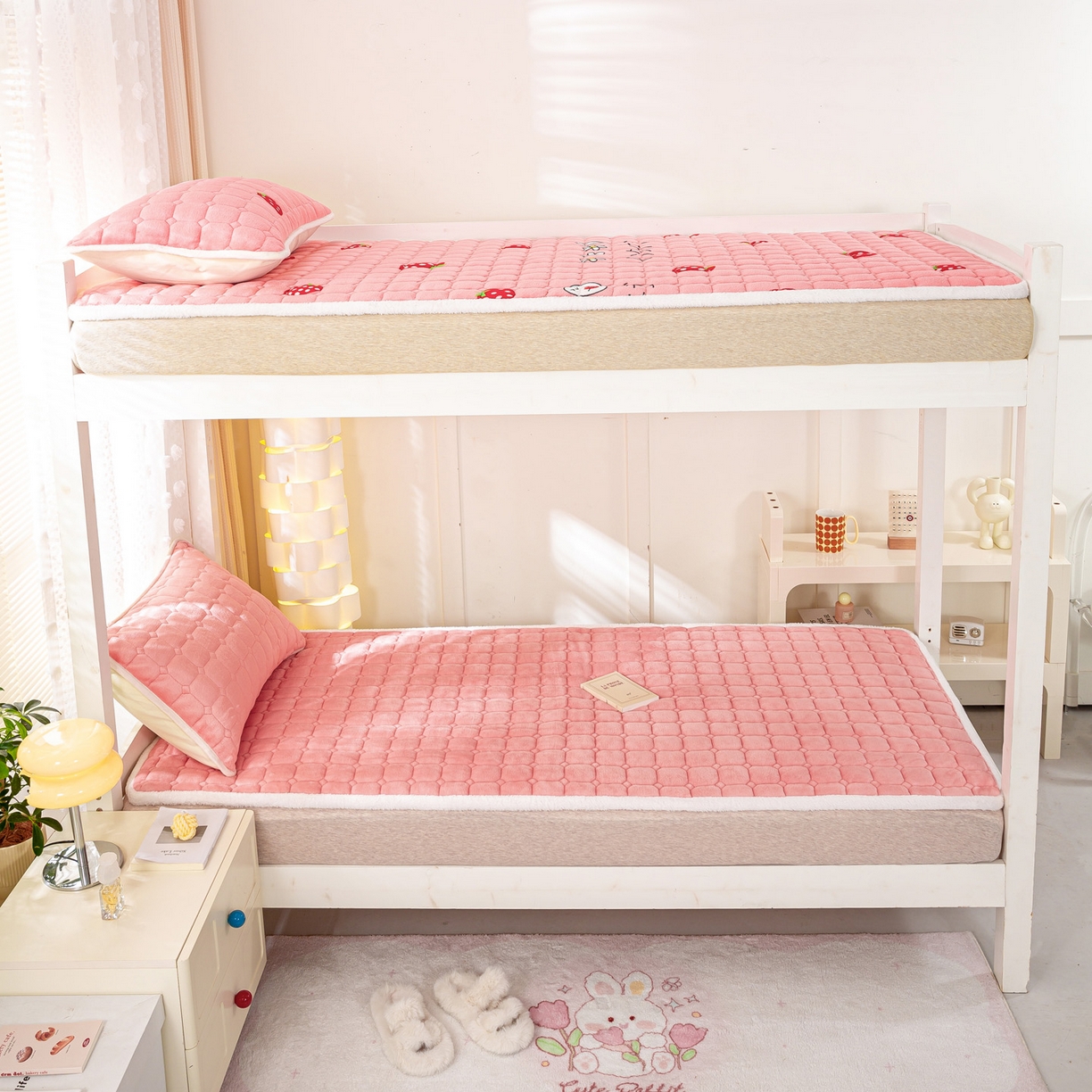 91家纺网 家纺一手货源 找家纺 眠势力 2025新款牛奶绒学生床垫加绒牛奶绒床褥子秋冬保暖珊瑚绒夹棉上下铺床护垫 粉玉-牛奶绒床垫