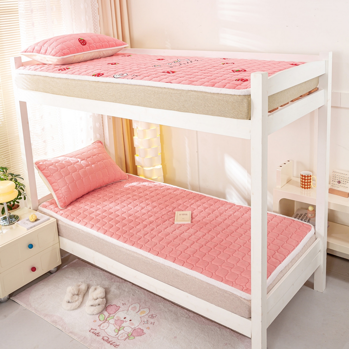 91家纺网 家纺一手货源 找家纺 眠势力 2025新款牛奶绒学生床垫加绒牛奶绒床褥子秋冬保暖珊瑚绒夹棉上下铺床护垫 粉玉-牛奶绒床垫