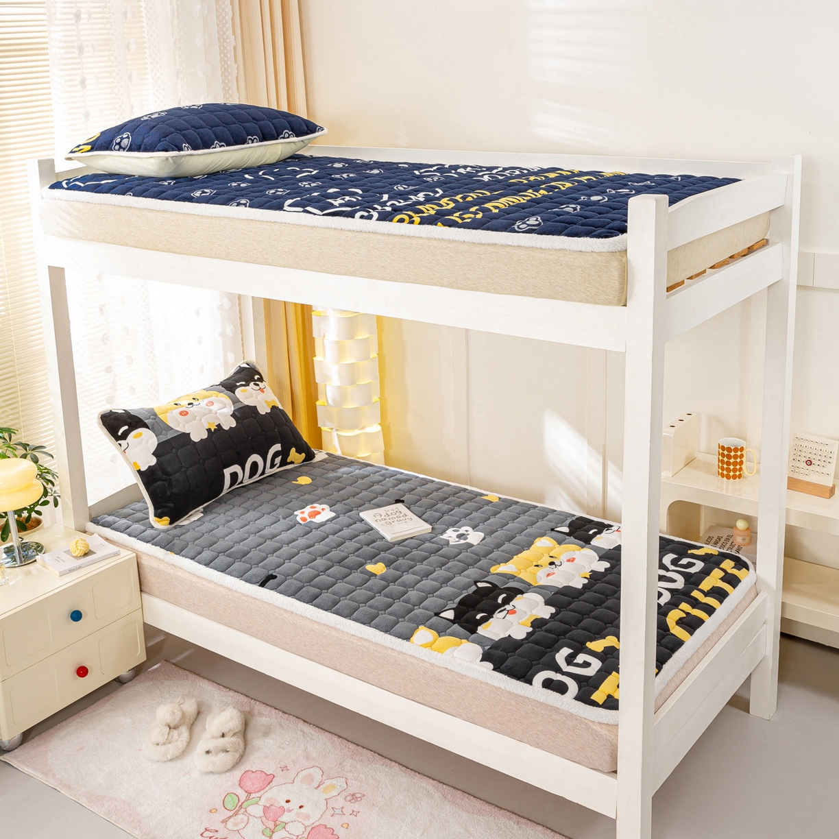 91家纺网 家纺一手货源 找家纺 眠势力 2025新款牛奶绒学生床垫加绒牛奶绒床褥子秋冬保暖珊瑚绒夹棉上下铺床护垫 可爱汪-牛奶绒床垫