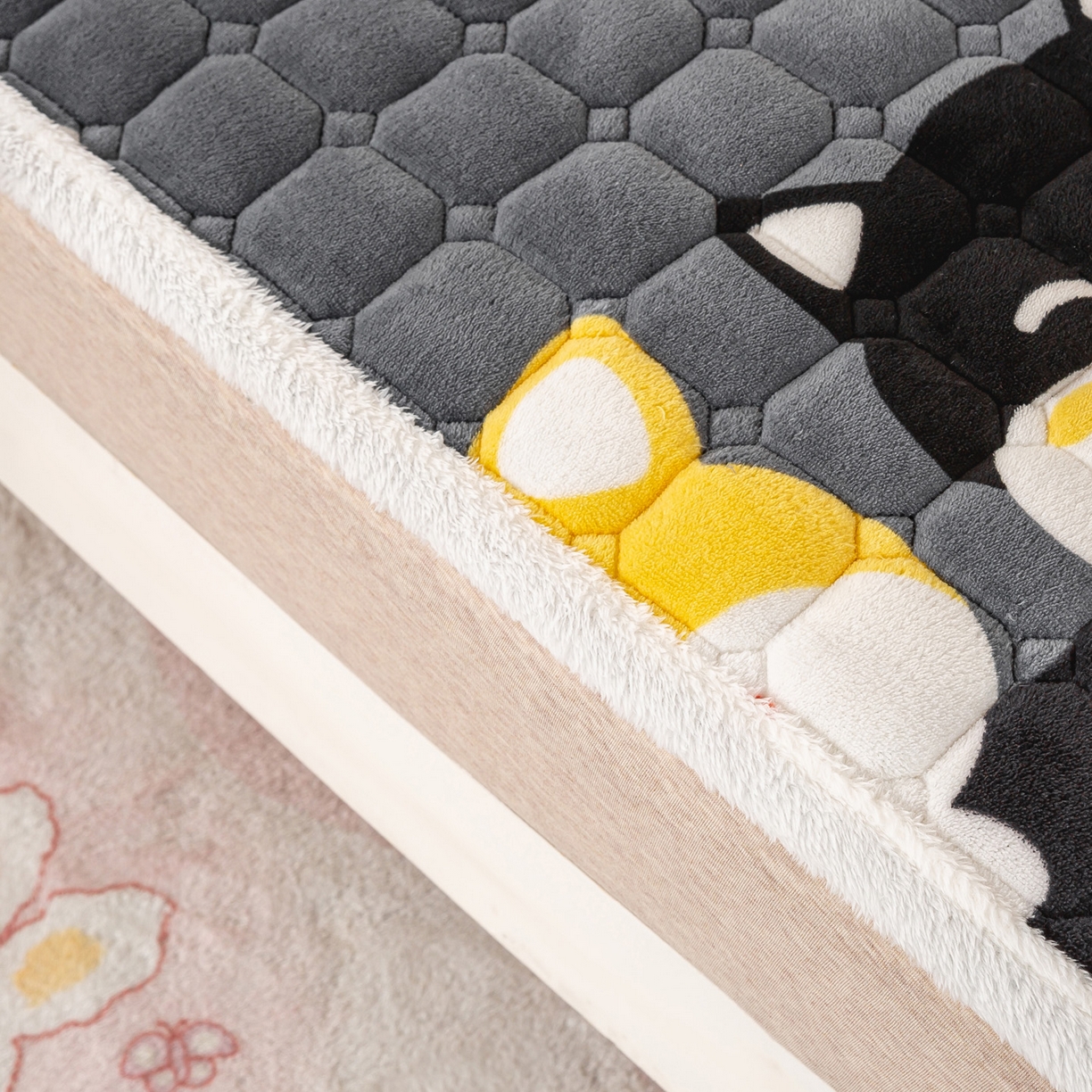 91家纺网 家纺一手货源 找家纺 眠势力 2025新款牛奶绒学生床垫加绒牛奶绒床褥子秋冬保暖珊瑚绒夹棉上下铺床护垫 可爱汪-牛奶绒床垫