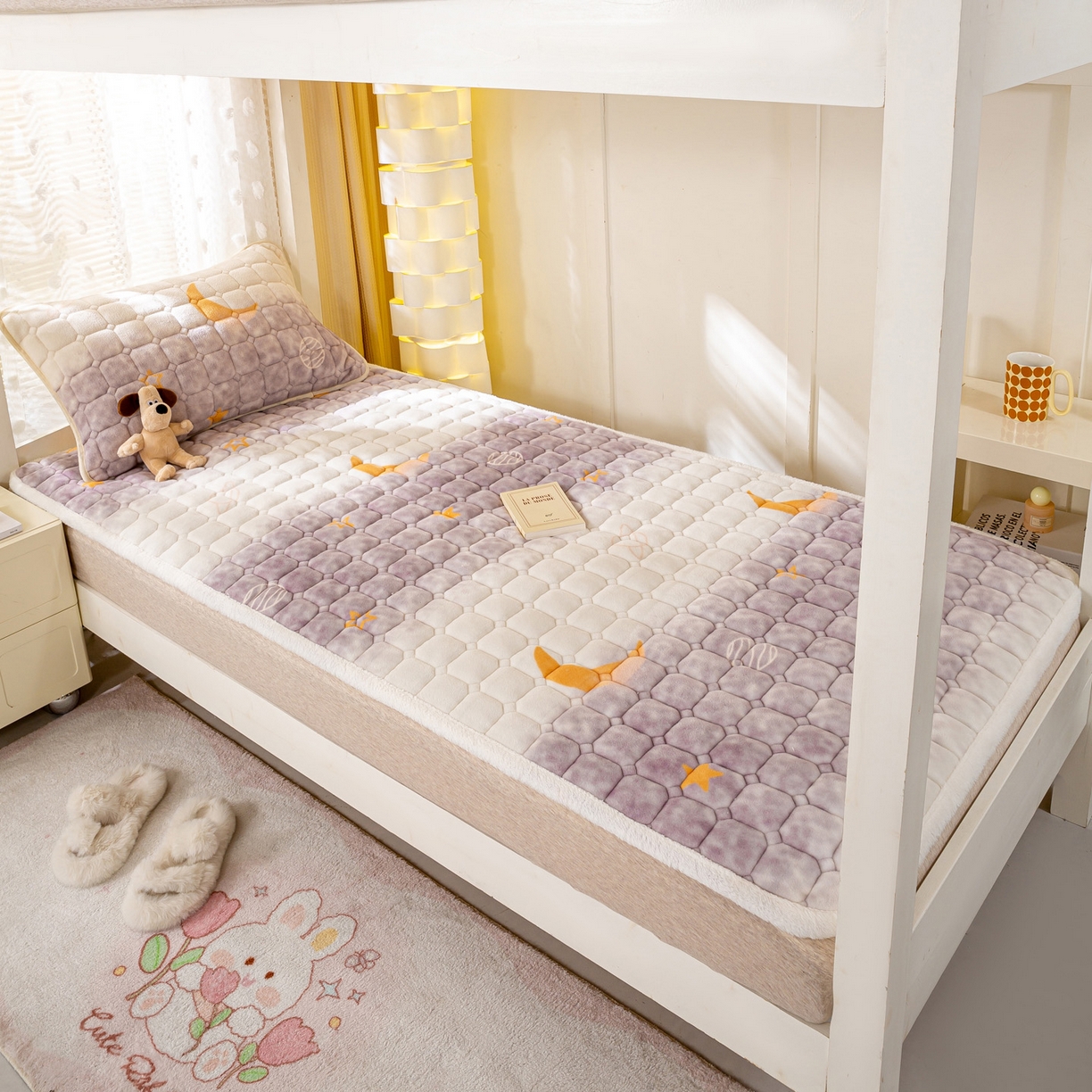 91家纺网 家纺一手货源 找家纺 眠势力 2025新款牛奶绒学生床垫加绒牛奶绒床褥子秋冬保暖珊瑚绒夹棉上下铺床护垫 梦幻星空-牛奶绒床垫