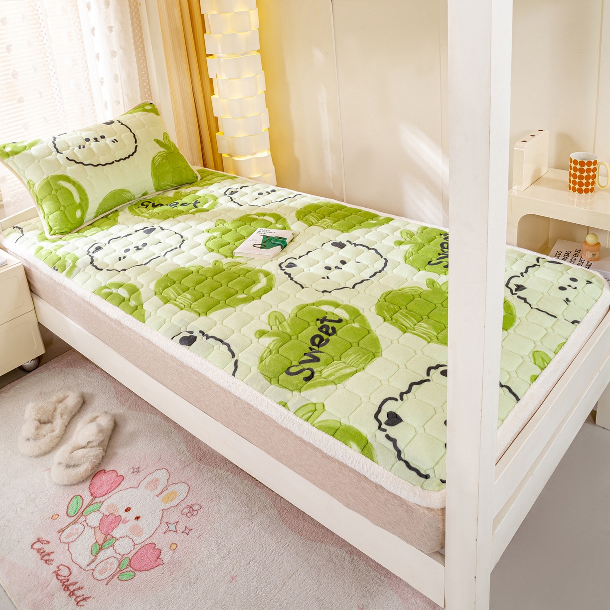 91家纺网 家纺一手货源 找家纺 眠势力 2025新款牛奶绒学生床垫加绒牛奶绒床褥子秋冬保暖珊瑚绒夹棉上下铺床护垫 泡泡熊-牛奶绒床垫