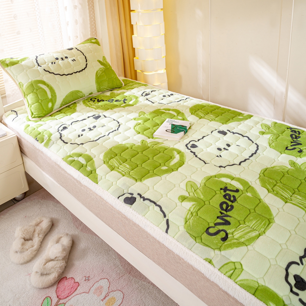 91家纺网 家纺一手货源 找家纺 眠势力 2025新款牛奶绒学生床垫加绒牛奶绒床褥子秋冬保暖珊瑚绒夹棉上下铺床护垫 泡泡熊-牛奶绒床垫