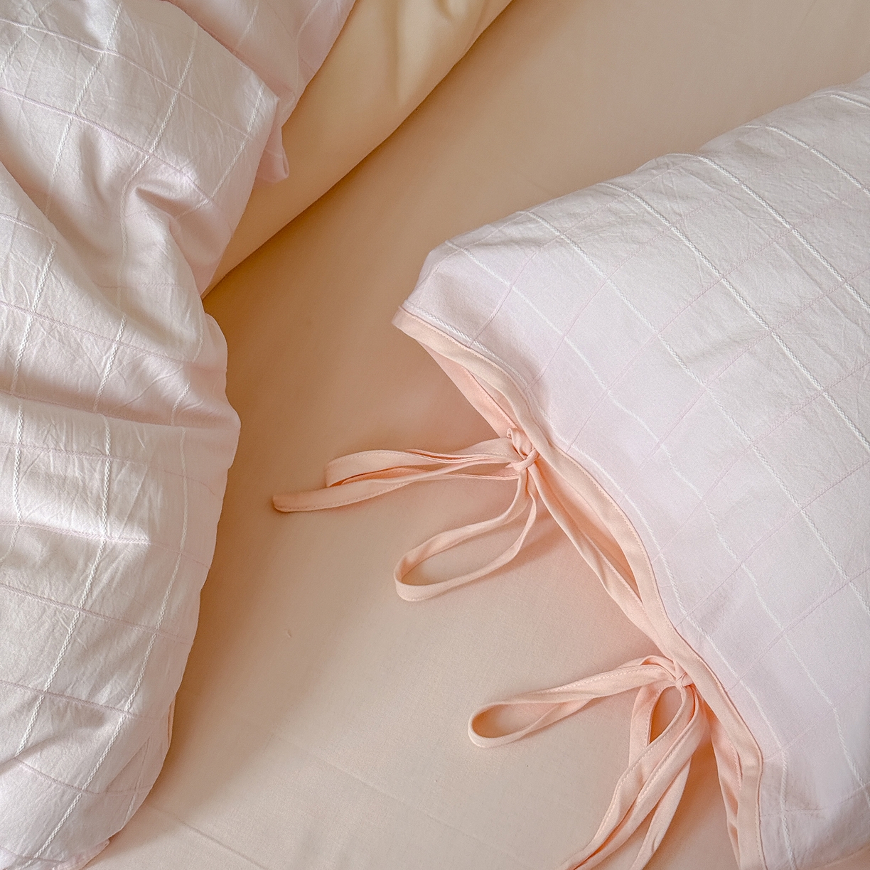 91家纺网 家纺一手货源 找家纺 （总）小春日和 纯棉色织提花四件套人字纹全棉提花床单1.8米床笠民宿三件套加大纯色床单