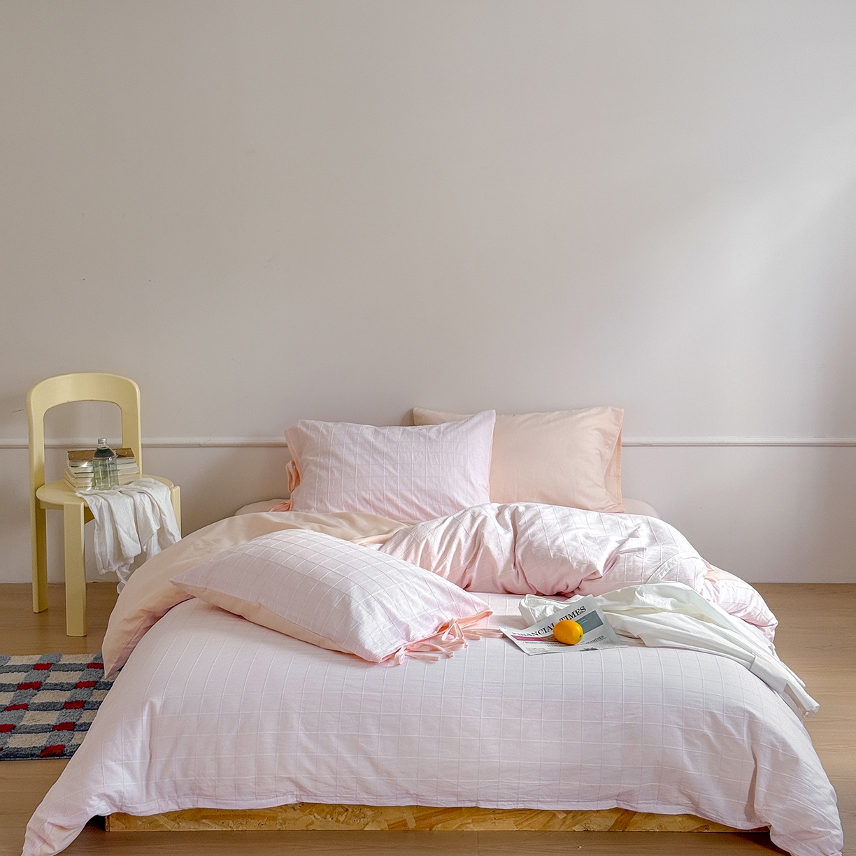 91家纺网 家纺一手货源 找家纺 小春日和 纯棉色织提花四件套人字纹全棉提花床单1.8米床笠民宿三件套加大纯色床单 泡芙-粉