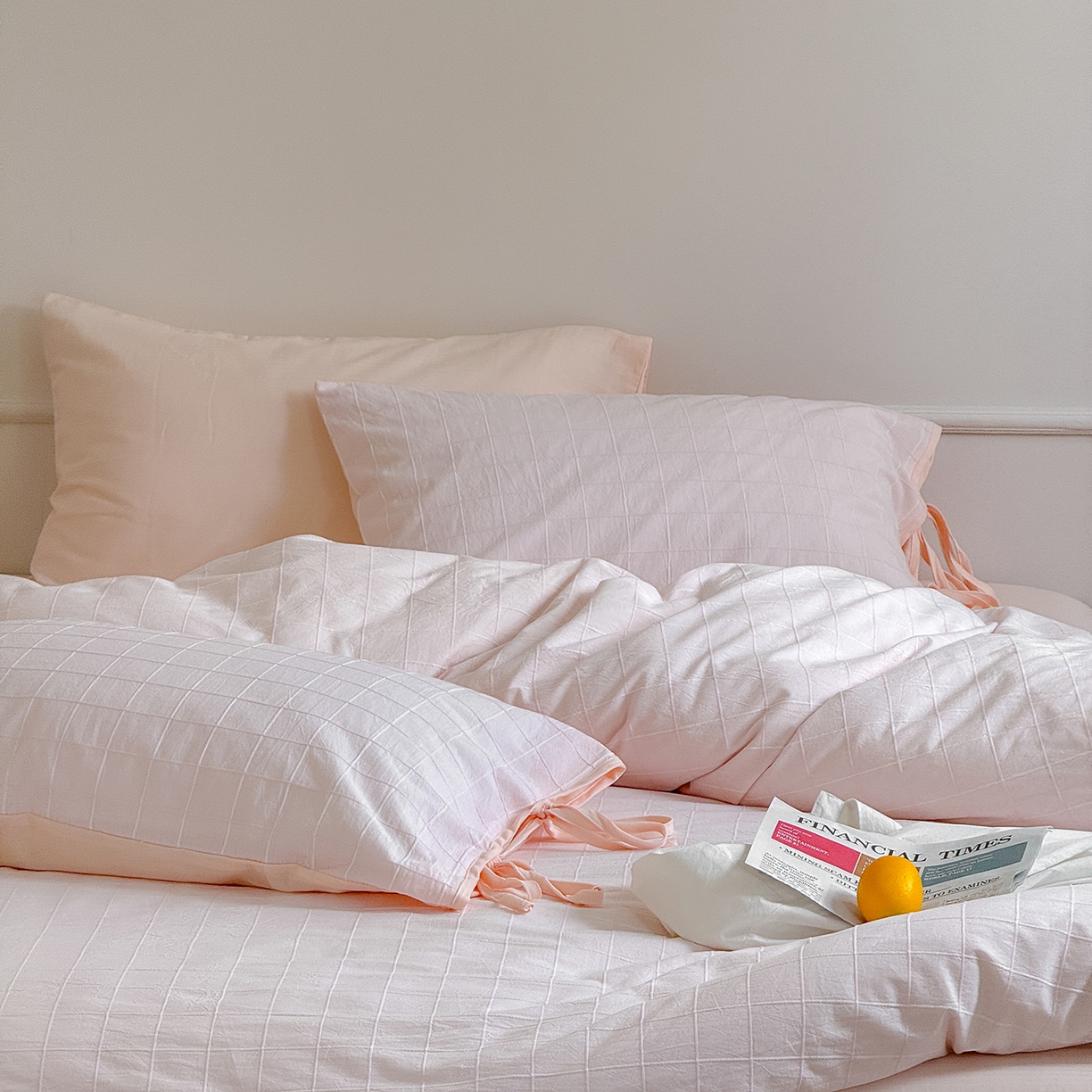 91家纺网 家纺一手货源 找家纺 小春日和 纯棉色织提花四件套人字纹全棉提花床单1.8米床笠民宿三件套加大纯色床单 泡芙-粉