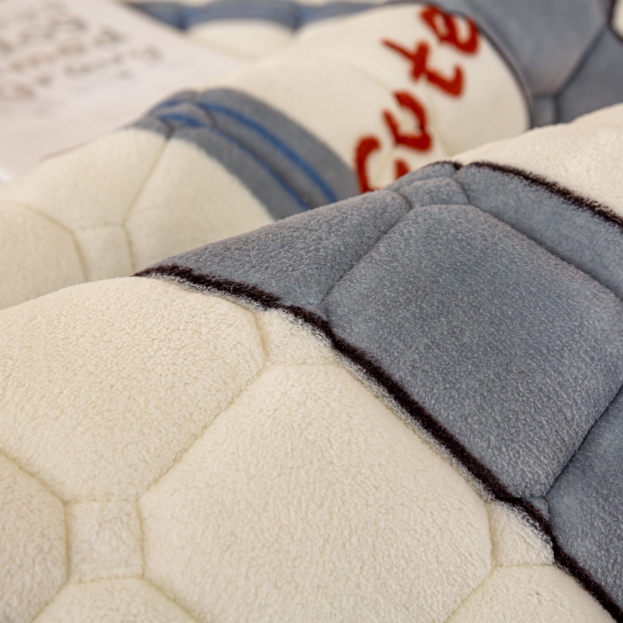 91家纺网 家纺一手货源 找家纺 眠势力 2025新款牛奶绒学生床垫加绒牛奶绒床褥子秋冬保暖珊瑚绒夹棉上下铺床护垫 条纹小狗-牛奶绒床垫