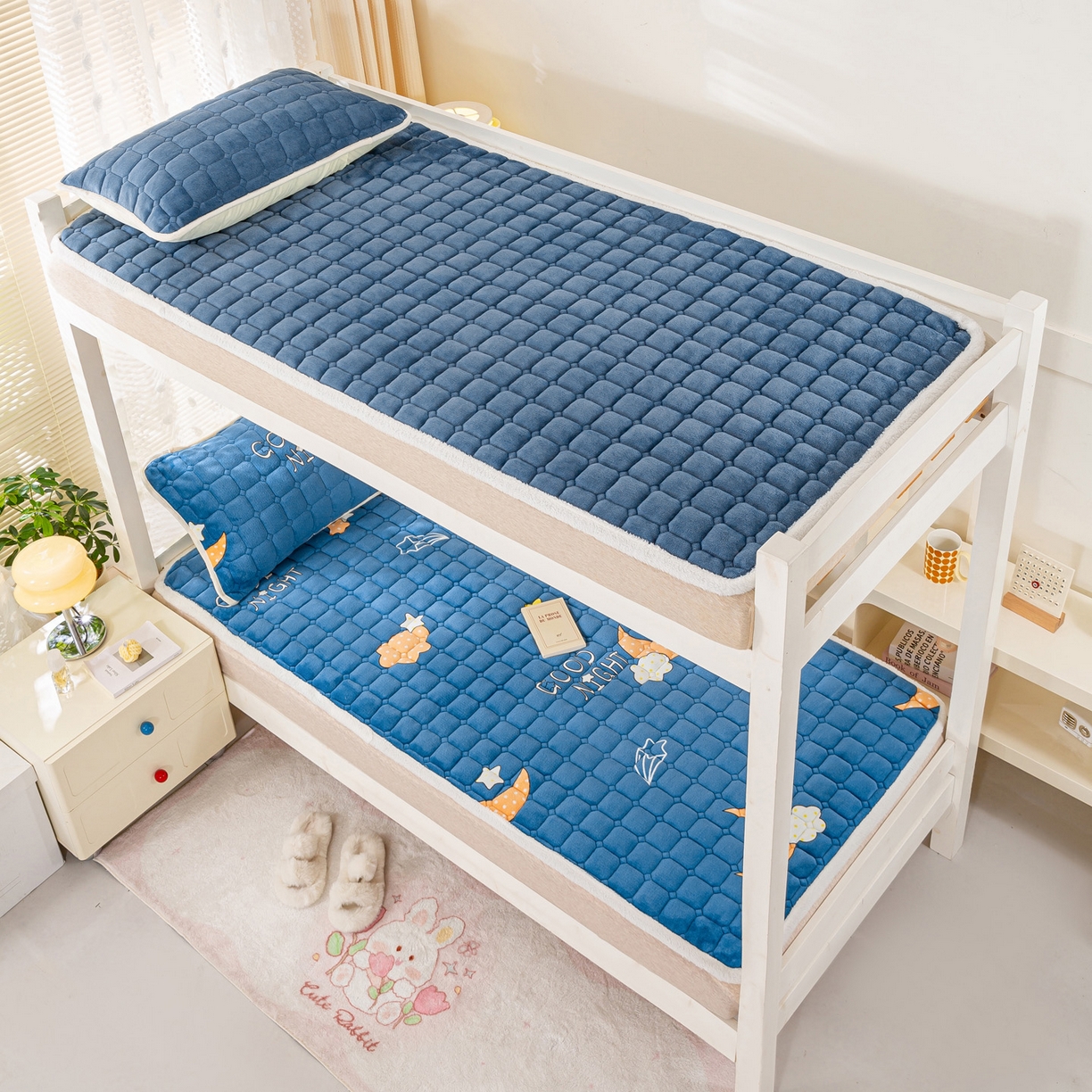 91家纺网 家纺一手货源 找家纺 眠势力 2025新款牛奶绒学生床垫加绒牛奶绒床褥子秋冬保暖珊瑚绒夹棉上下铺床护垫 晚安-牛奶绒床垫