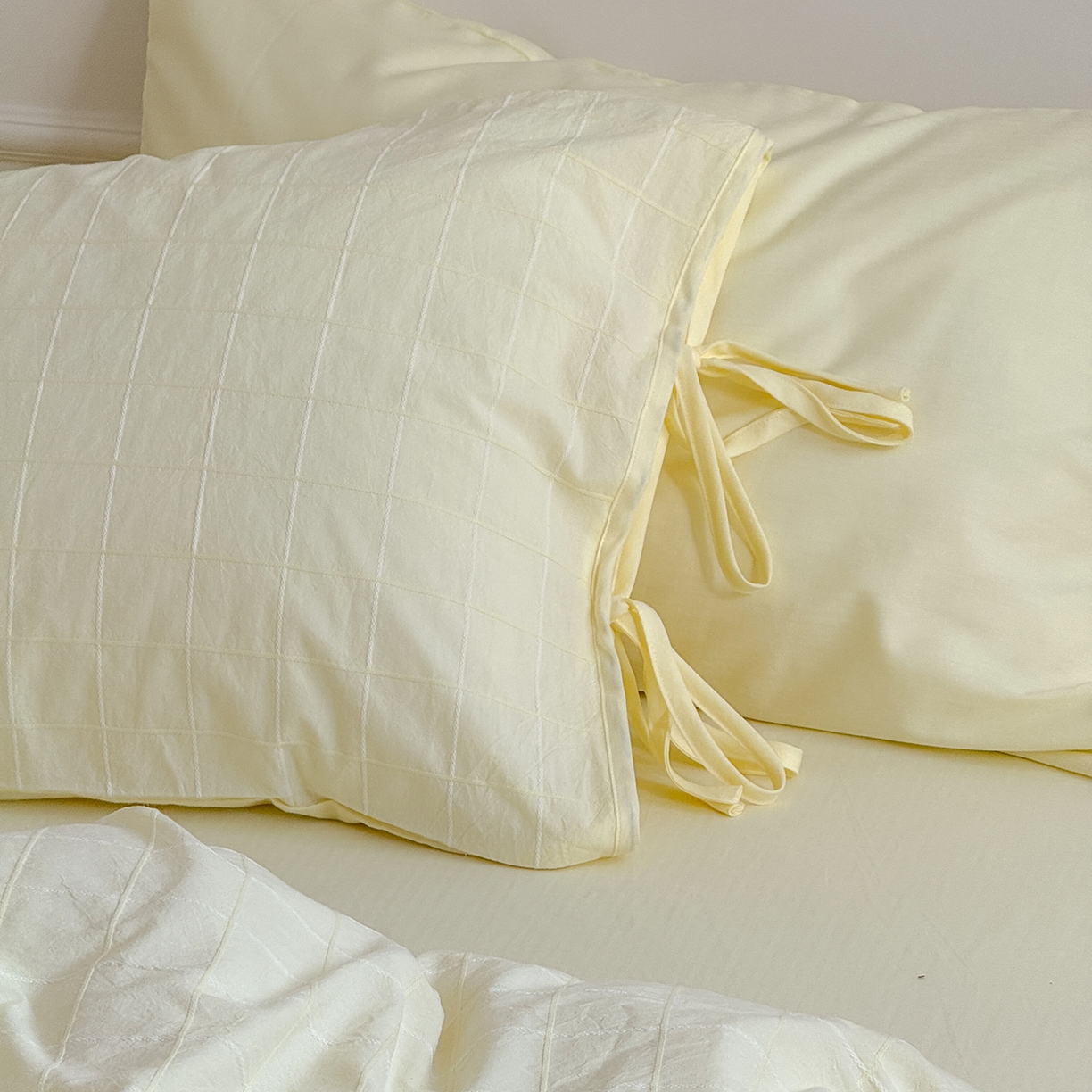 91家纺网 家纺一手货源 找家纺 小春日和 纯棉色织提花四件套人字纹全棉提花床单1.8米床笠民宿三件套加大纯色床单 泡芙-黄