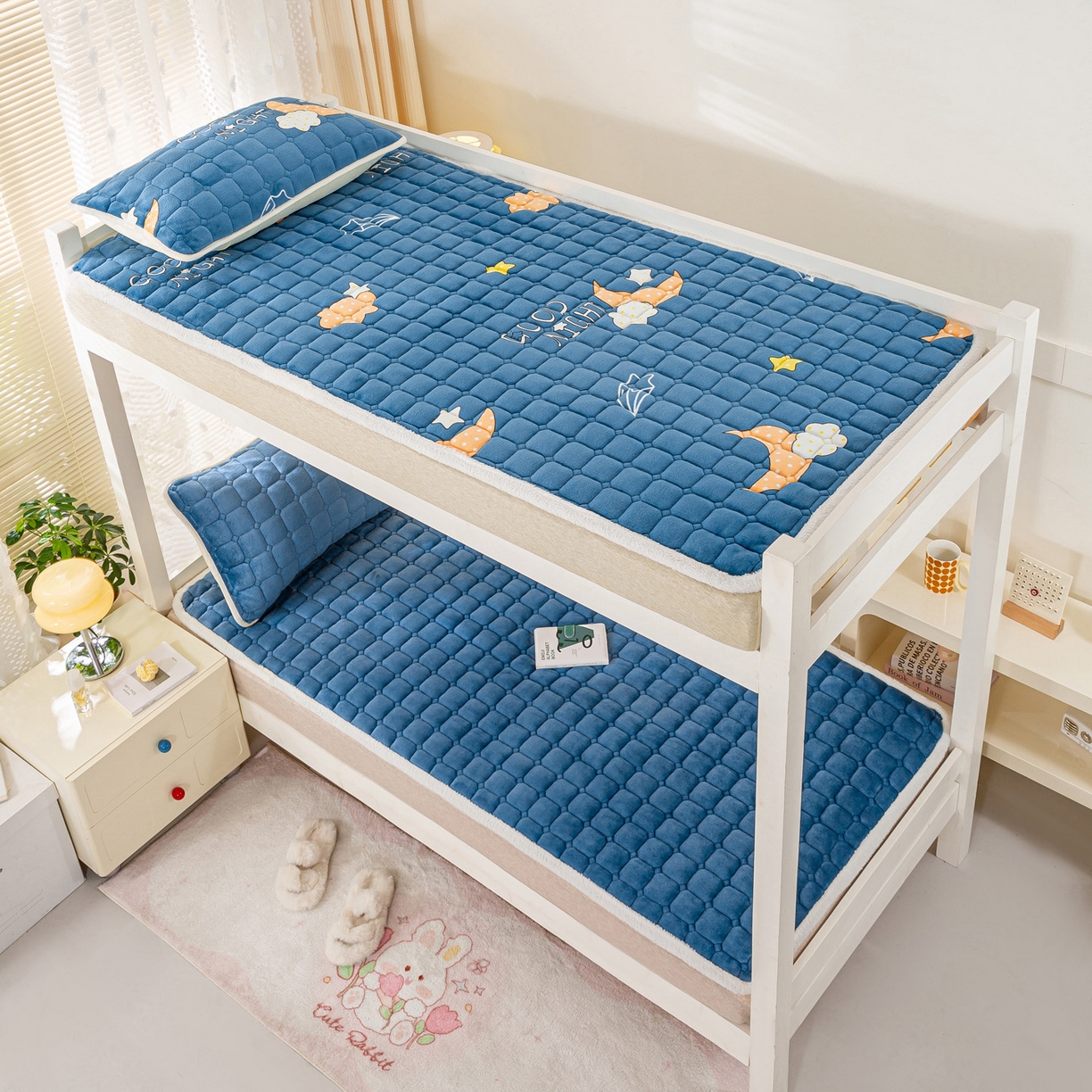 91家纺网 家纺一手货源 找家纺 眠势力 2025新款牛奶绒学生床垫加绒牛奶绒床褥子秋冬保暖珊瑚绒夹棉上下铺床护垫 新黛兰-牛奶绒床垫