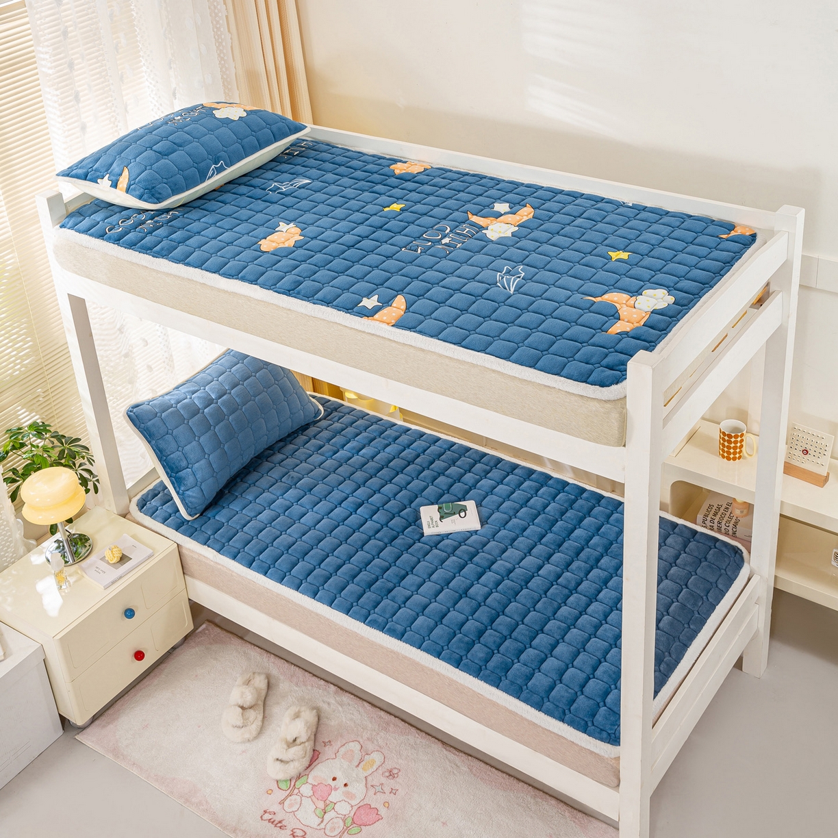 91家纺网 家纺一手货源 找家纺 眠势力 2025新款牛奶绒学生床垫加绒牛奶绒床褥子秋冬保暖珊瑚绒夹棉上下铺床护垫 新黛兰-牛奶绒床垫