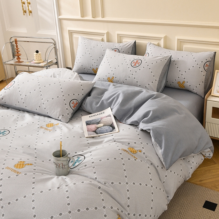 91家纺网 家纺一手货源 找家纺 宇彬家纺 2025直播热新款秋冬全棉四件套精梳生态原棉印花加厚磨毛轻奢铂金床单床笠款三四件套 维尼（灰）