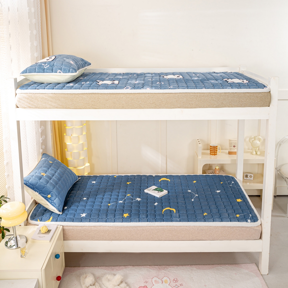 91家纺网 家纺一手货源 找家纺 眠势力 2025新款牛奶绒学生床垫加绒牛奶绒床褥子秋冬保暖珊瑚绒夹棉上下铺床护垫 星月-牛奶绒床垫