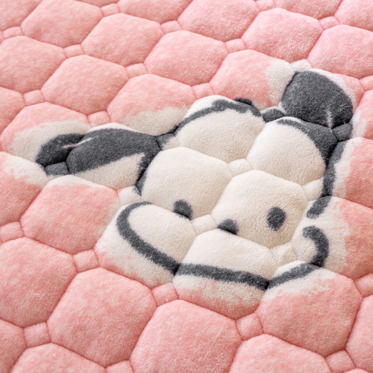 91家纺网 家纺一手货源 找家纺 眠势力 2025新款牛奶绒学生床垫加绒牛奶绒床褥子秋冬保暖珊瑚绒夹棉上下铺床护垫 音符小熊-牛奶绒床垫