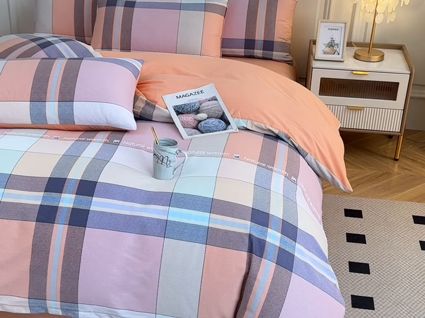 91家纺网 家纺一手货源 找家纺 宇彬家纺 2025直播热新款秋冬全棉四件套精梳生态原棉印花加厚磨毛轻奢铂金床单床笠款三四件套 西雅图（粉）